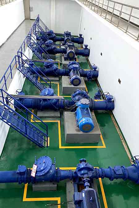 KPS係列單級雙吸離心泵在江（jiāng）西進賢潤泉高橋水廠（chǎng）使用現場