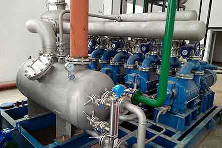 媚娘直播液環泵機組在（zài）昆明積大製藥股份有（yǒu）限公司使用現場