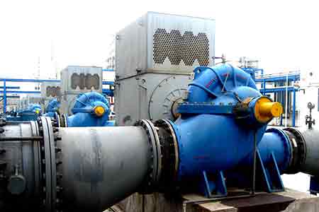 KPS係列單級雙吸離心泵在上海（hǎi）氯堿化工節能改造項目使用（yòng）現場